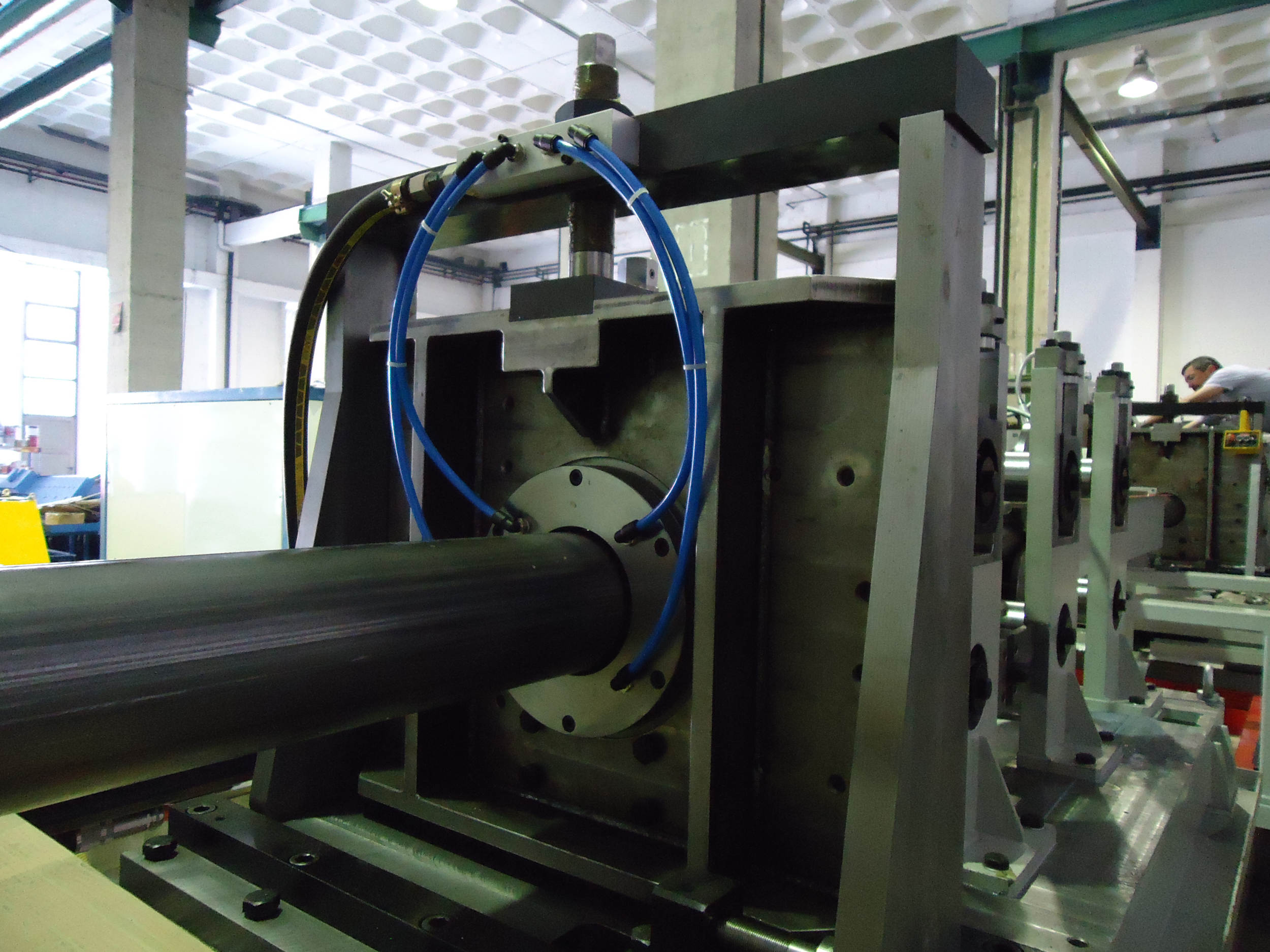 Otras máquinas para trabajar los metales en barras, perfiles y tubos LÍNEA PARA PRODUCCIÓN DE TUBOS DIMECO